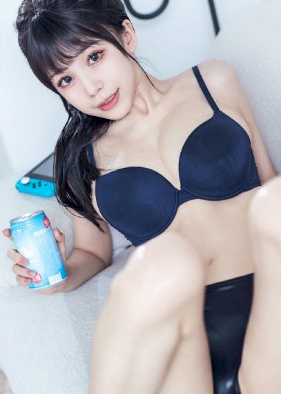 欧美模特女_蓝光手机在线看