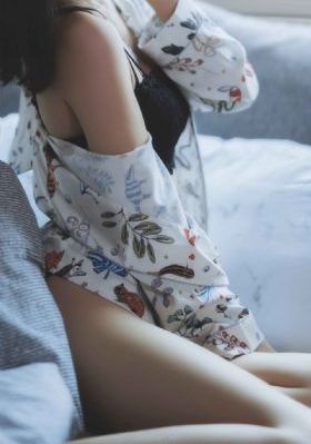 人妻制服丝袜有码中文字幕_HD高清视频观看