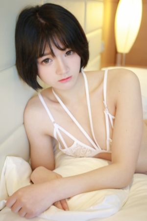 欧美一根线比基尼大赛_4K高清在线观看