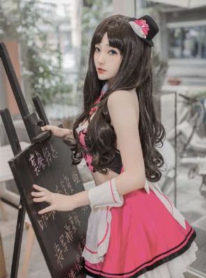 复古欧美宫廷长裙摆_BD英语在线手机播放